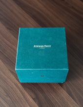 Load image into Gallery viewer, Pre-Owned AP Box